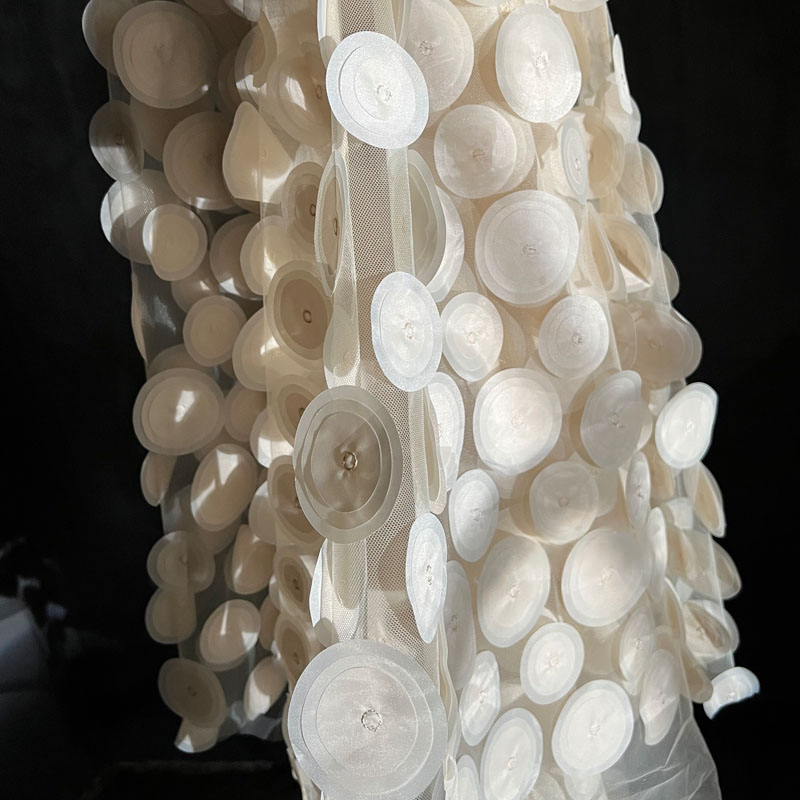 3D Multilayer Circular Cut Per - Crystal Mesh Fabric recension och pris