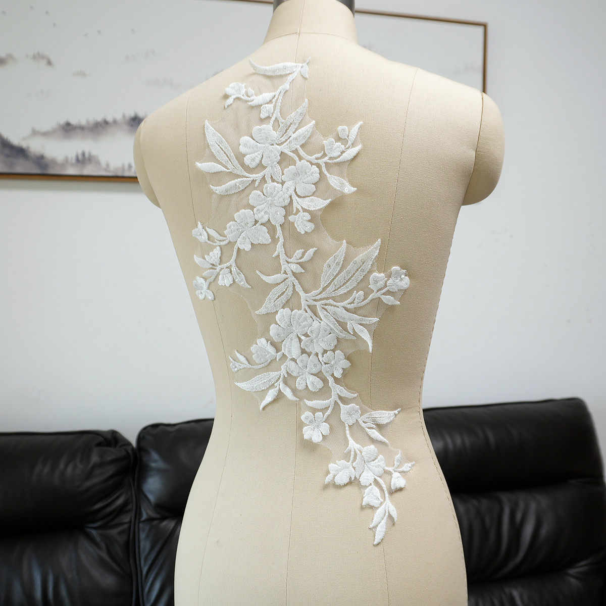 White Floral Leaf Sequins Appl - Craft Embellishment recension och pris
