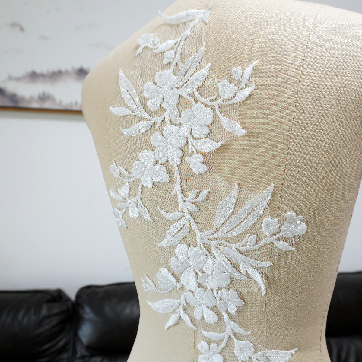 White Floral Leaf Sequins Appl - Craft Embellishment recension och pris